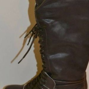 Lace up leather Sachelle boots like new 8